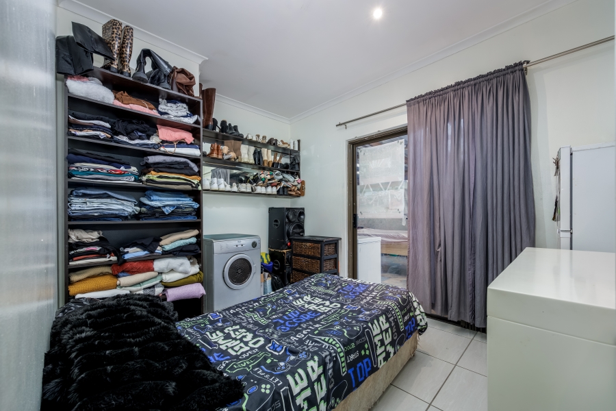 3 Bedroom Property for Sale in Jakarandas Western Cape